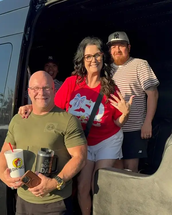 Group of friends at the door of a TIED Sprinter